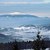 Zbliżenie na Babią Górę. Dobrze widoczny Wdżar - w trakcie naśnieżania stoków narciarskich.
