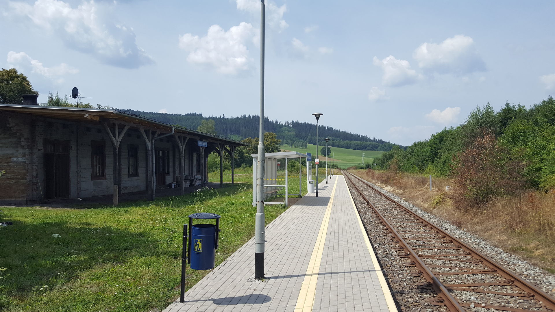Lewin Kłodzki, stacja kolejowa
