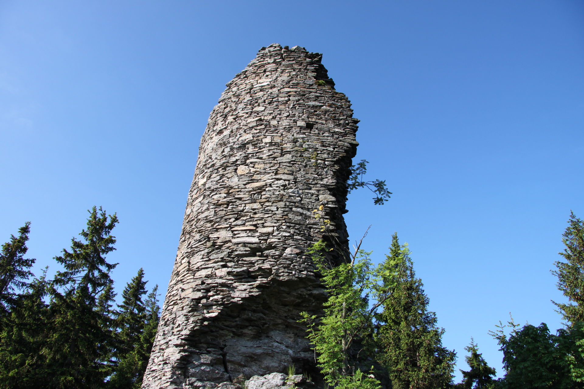 Ruiny zamku Kobrštejn. 21 maja 2011 r.
