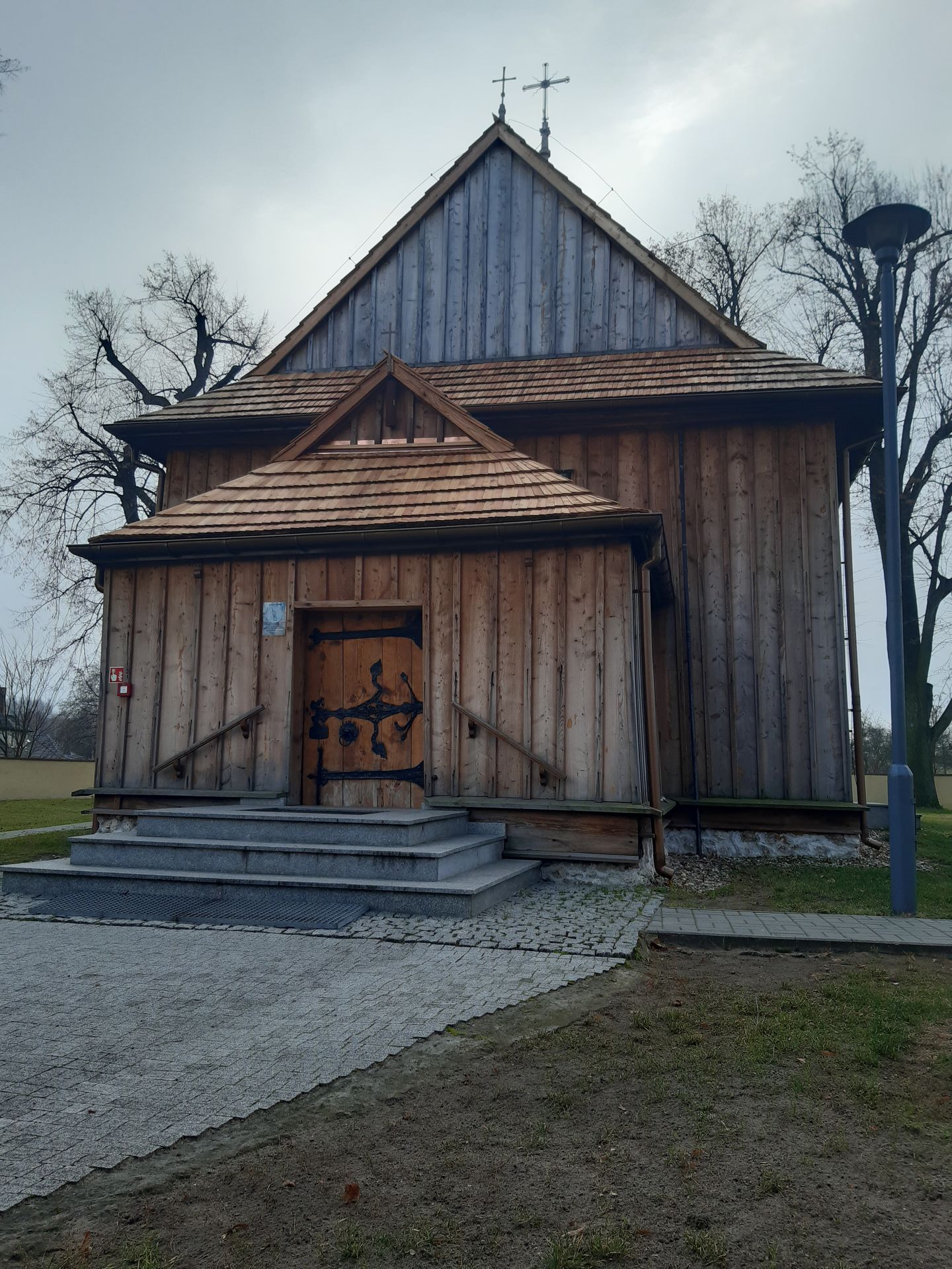Drewniany kościół p.w. św. Idziego w Zrębicach 3