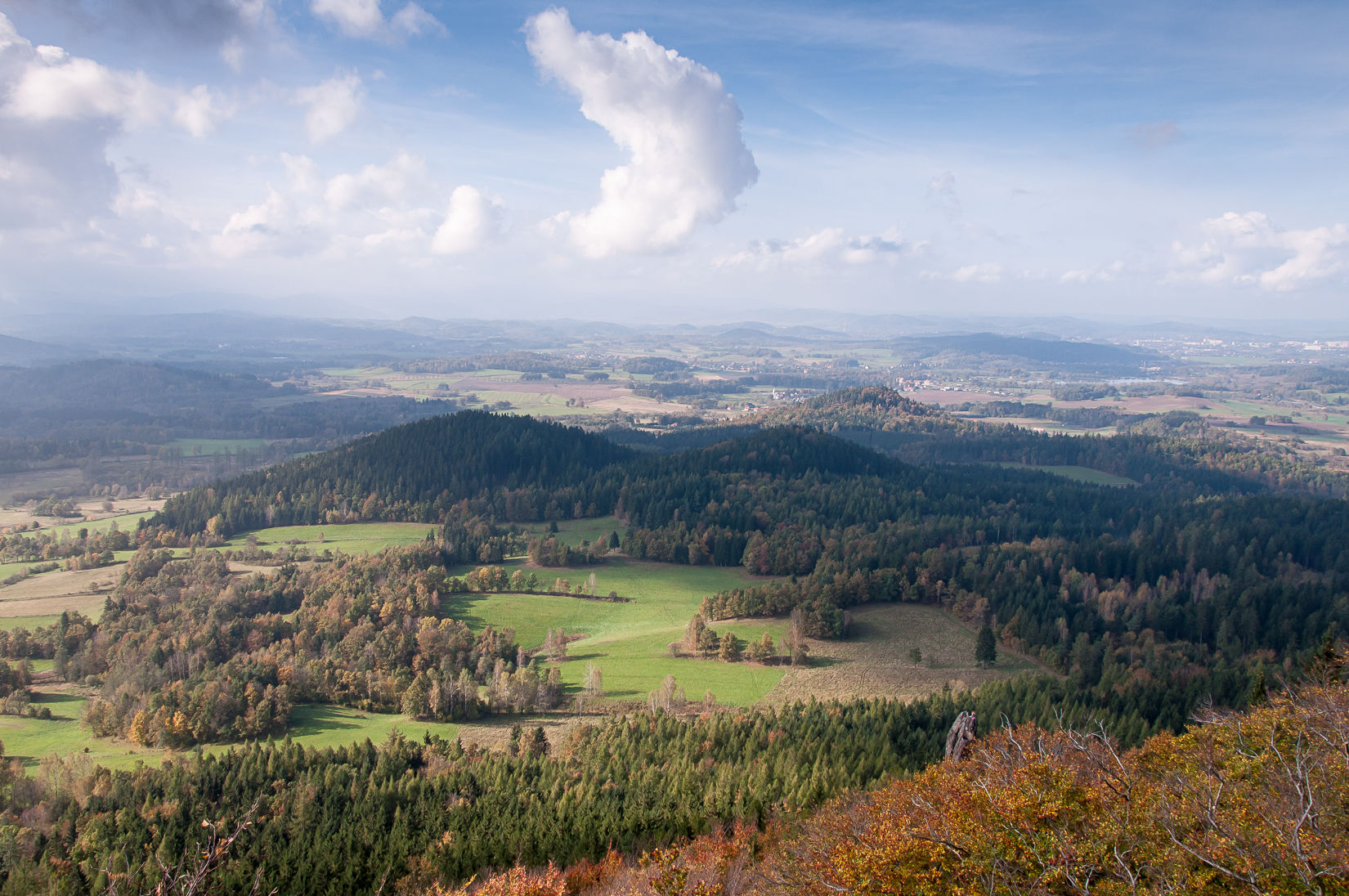 Jesienna panorama z Krzyżnej Góry